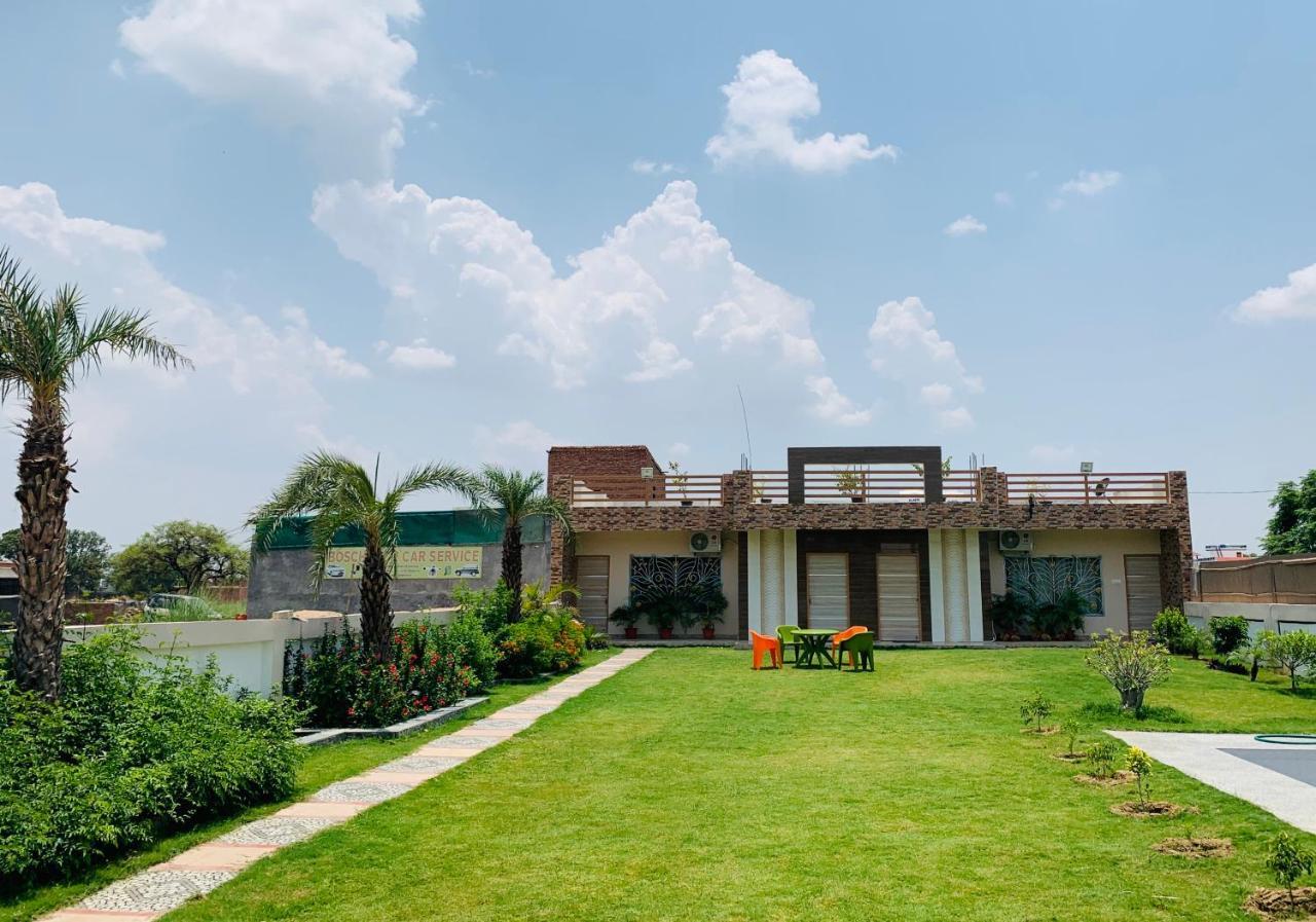 R K Villa Prayagraj Luaran gambar