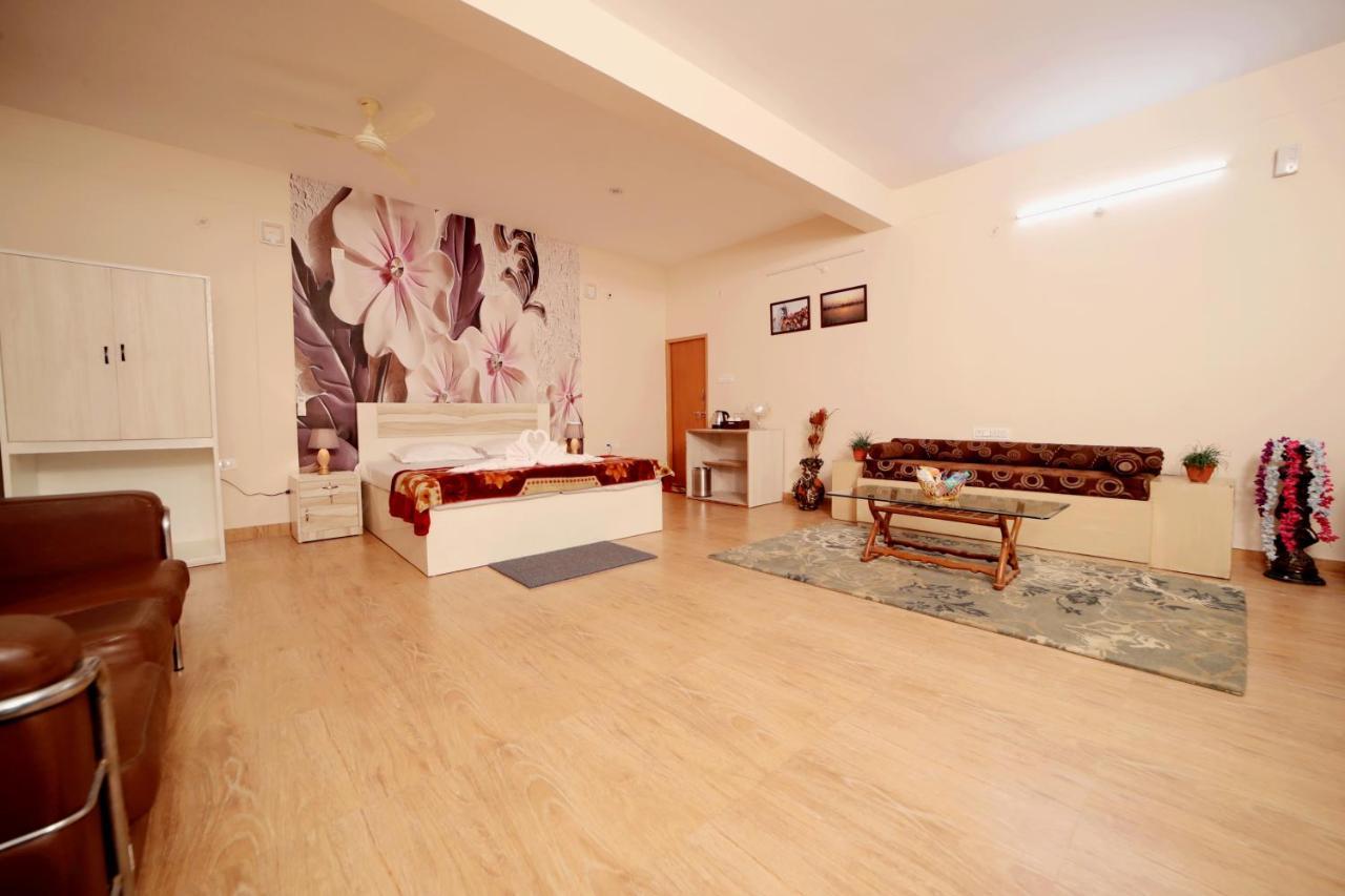 R K Villa Prayagraj Luaran gambar